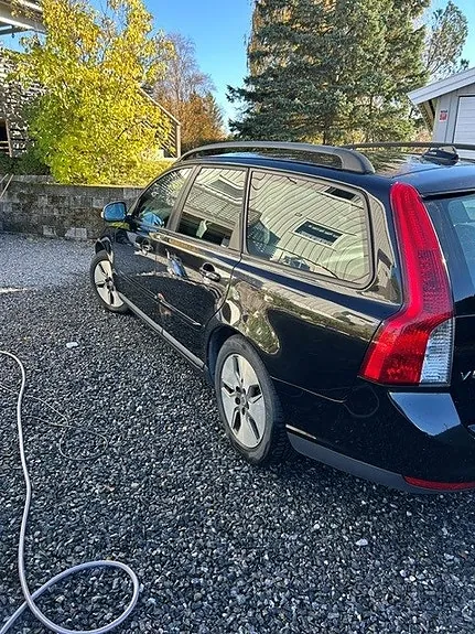 Volvo V50 2010 photo 3