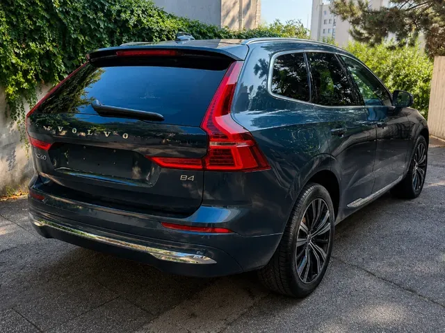 Volvo Xc60 2023 photo 2