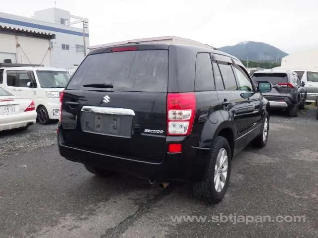 Suzuki Escudo 2013 photo 4