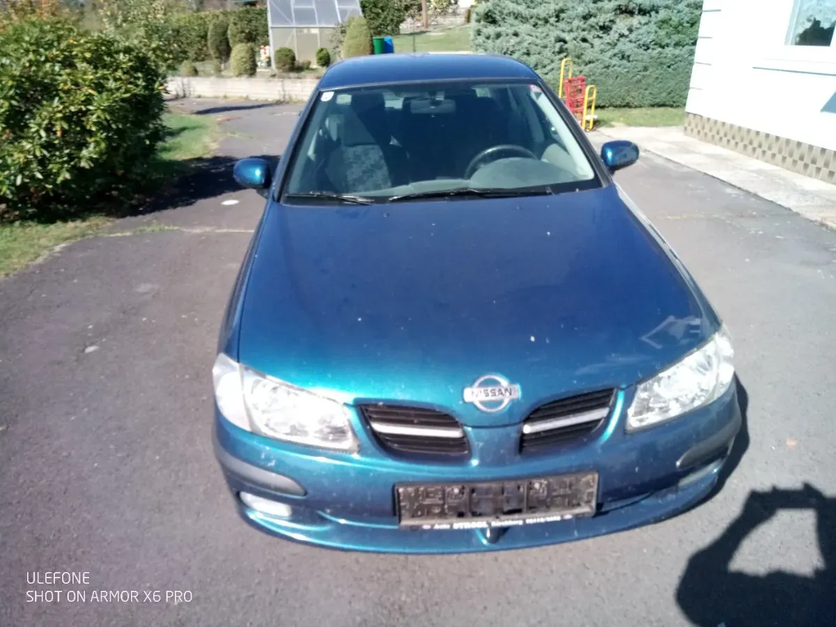Nissan Almera