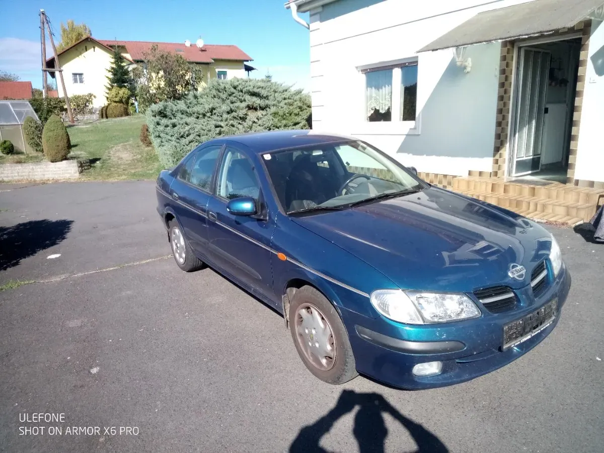 Nissan Almera 2002 photo 2