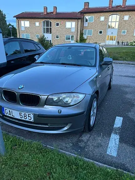 BMW 116D 2011 photo 2