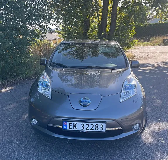 Nissan Leaf 2017 photo 2