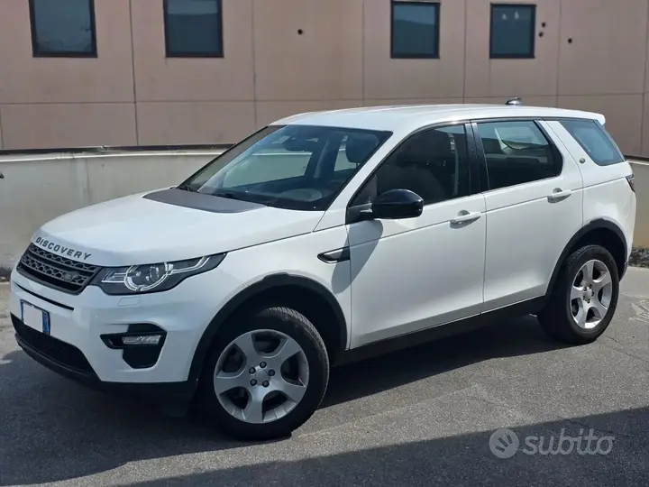 Land Rover Discovery Sport 2018 photo 3