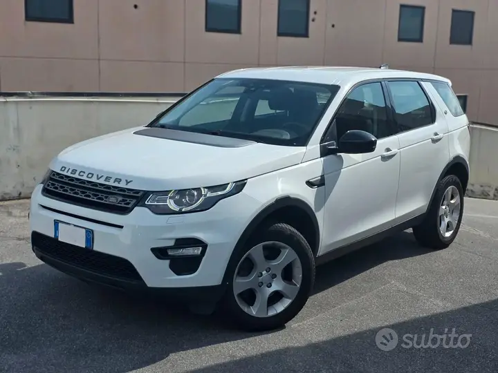 Land Rover Discovery Sport 2018 photo 2