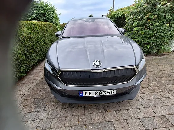 Skoda Enyaq 2023 photo 3