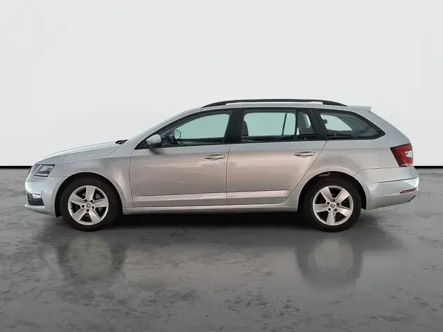 Skoda Octavia Combi 2019 photo 2