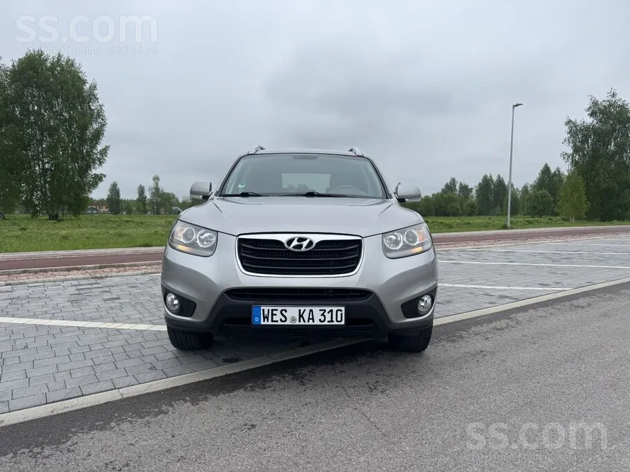 Hyundai Santa Fe 2011 photo 3