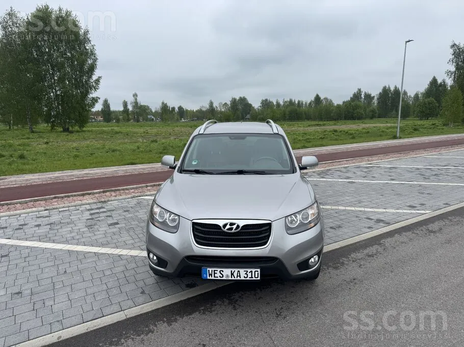 Hyundai Santa Fe 2011 photo 4