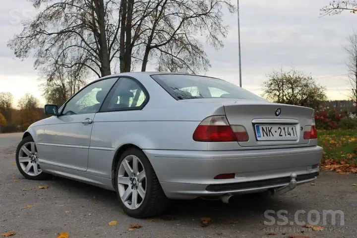 BMW 318 2001 photo 4