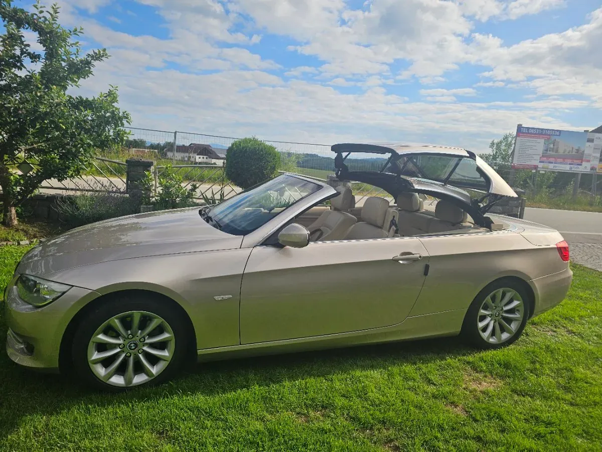 BMW 3 Series 2012 photo 2