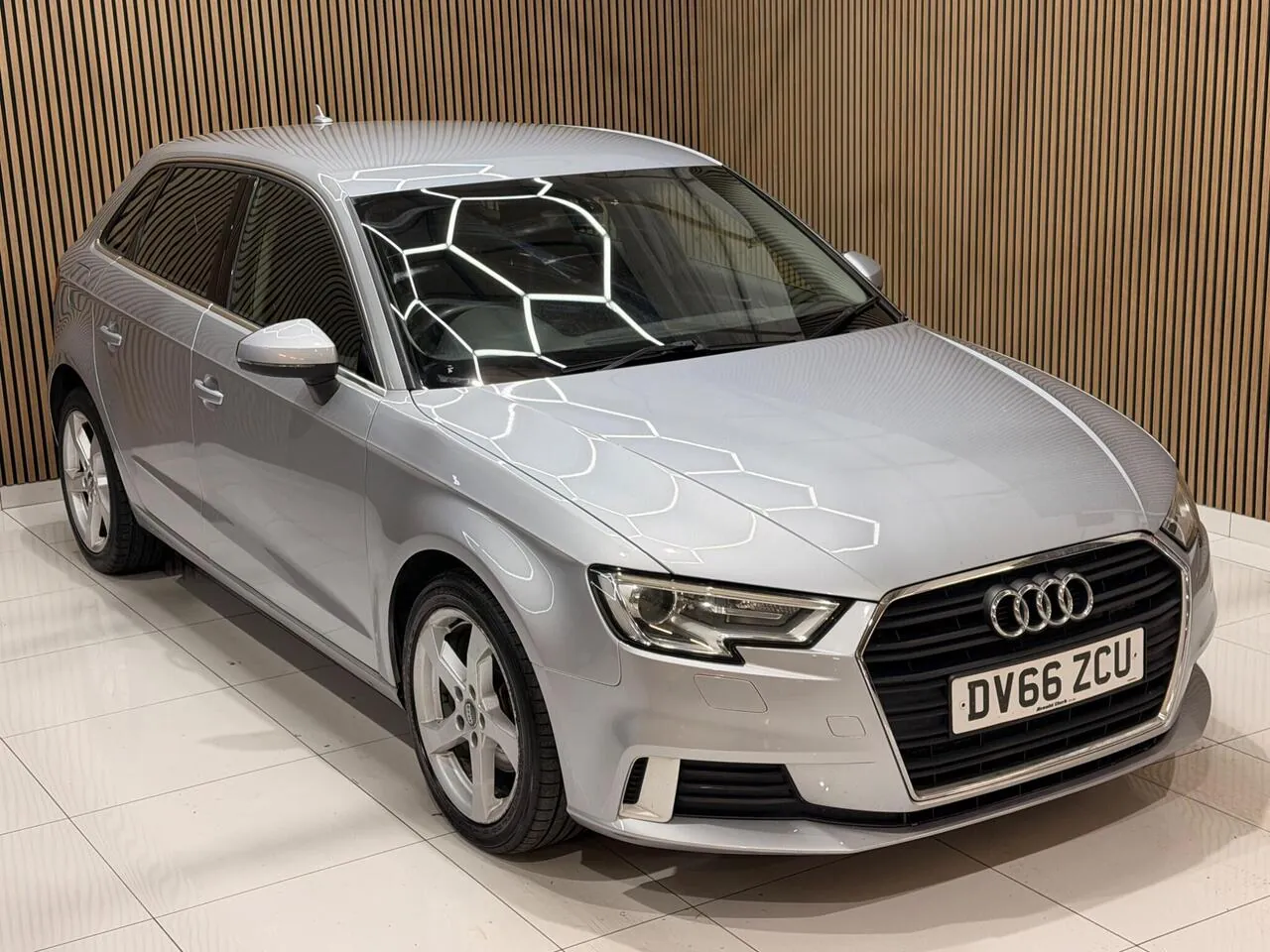 Audi A3 2016 photo 2