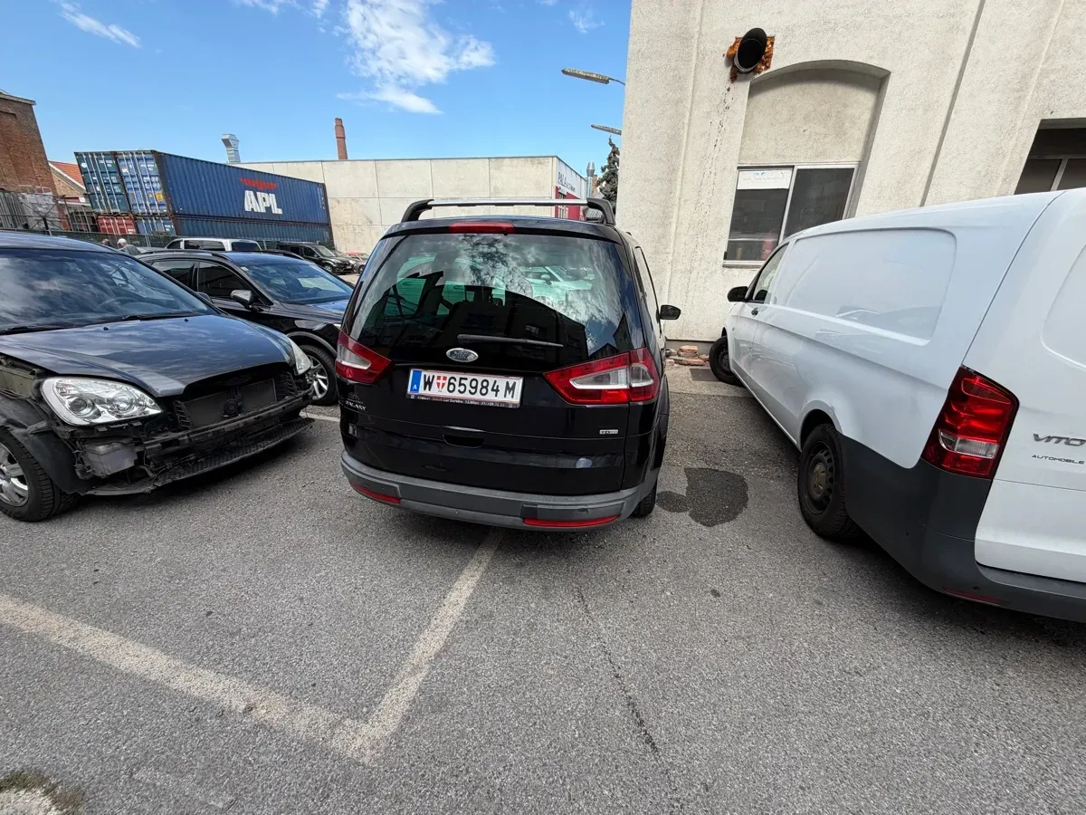 Ford Galaxy 2007 photo 2