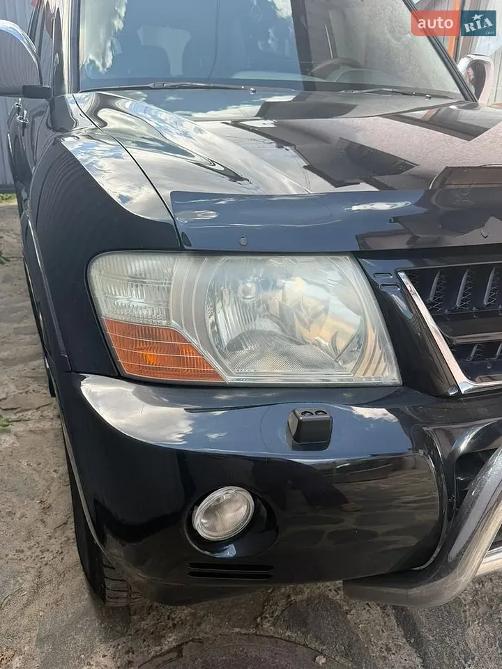 Mitsubishi Pajero 2004 photo 3