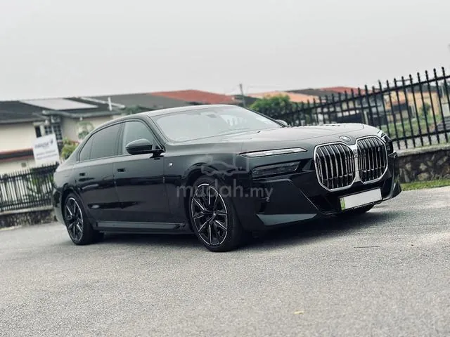 BMW I7