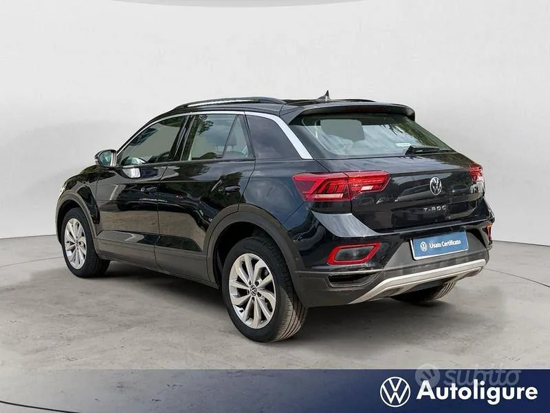 Volkswagen T-Roc 2023 photo 3