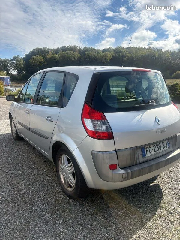 Renault Scenic 2005 photo 2
