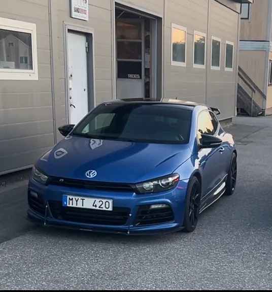 Volkswagen Scirocco 2011 photo 2