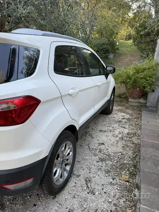 Ford Ecosport 2015 photo 4