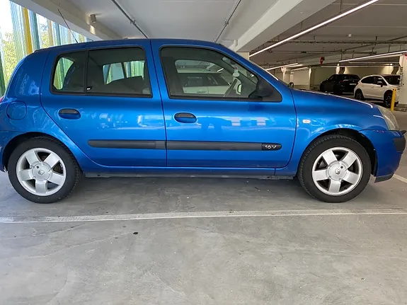 Renault Clio 2006 photo 2