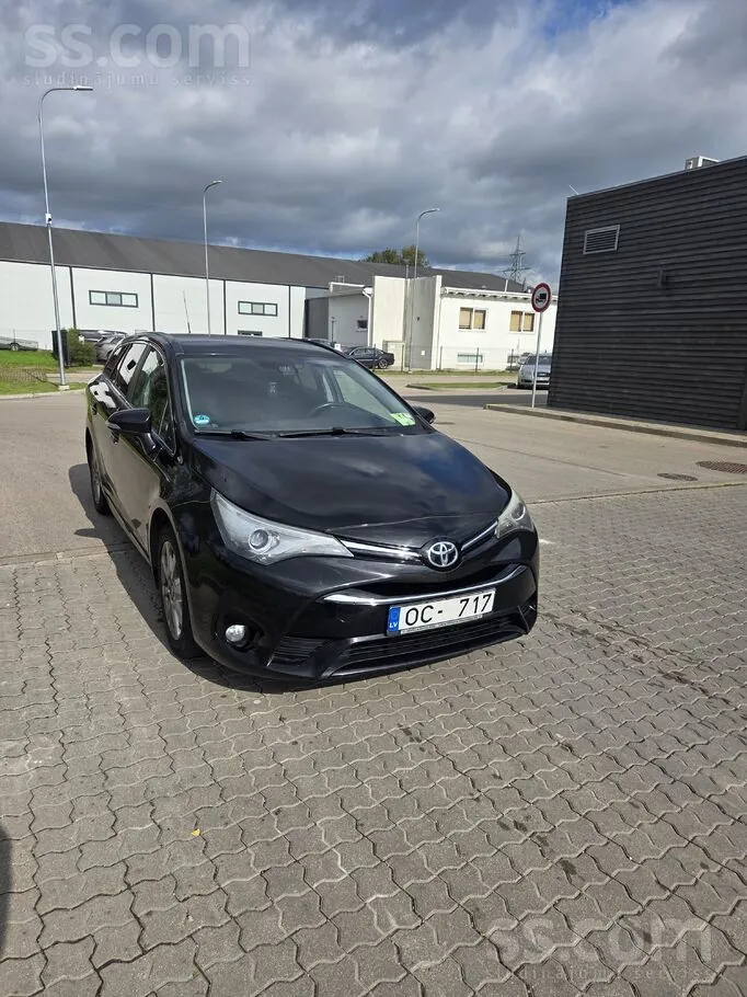 Toyota Avensis 2015 photo 5