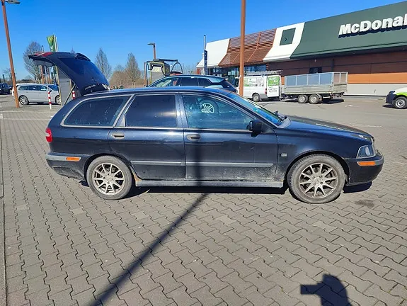Volvo V40 2003 photo 4
