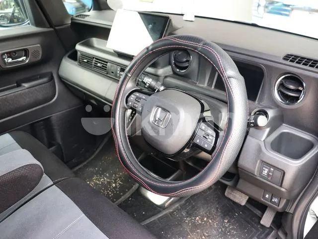 Honda N-Box 2025 photo 2