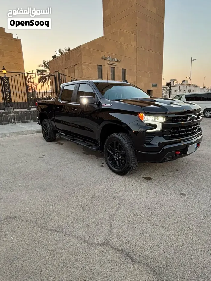 Chevrolet Silverado 2026 photo 2