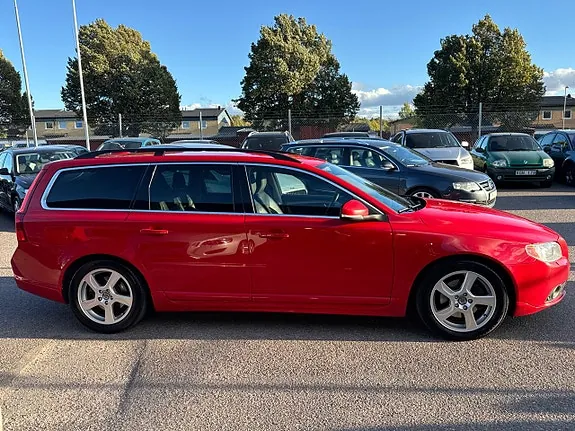 Volvo V70 2013 photo 2