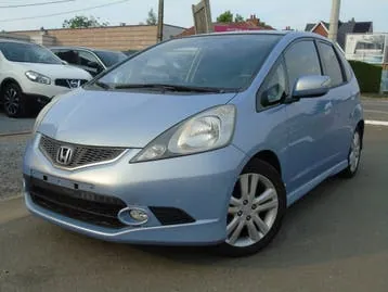 Honda Jazz 2010 photo 2