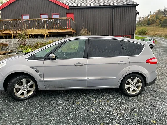 Ford S-Max 2012 photo 3