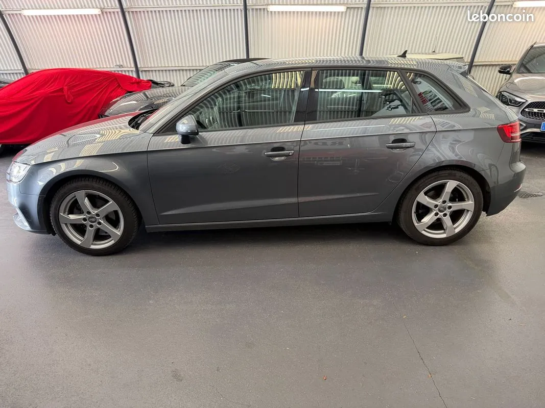 Audi A3 Sportback 2018 photo 2