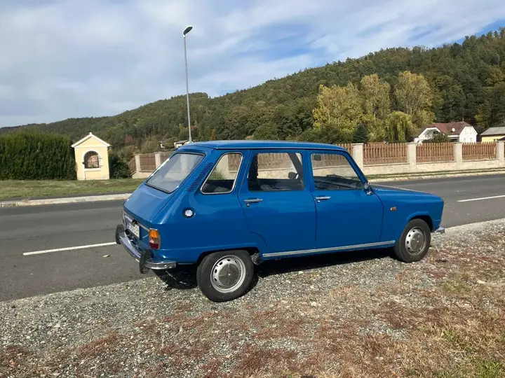 Renault R4 1973 photo 2