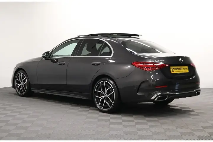 Mercedes-Benz C-Class 2025 photo 4