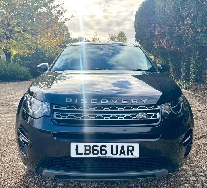 Land Rover Discovery Sport 2017 photo 3