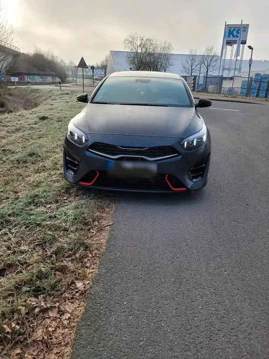 Kia Proceed