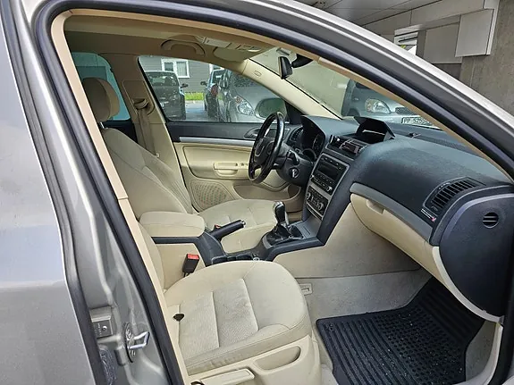 Skoda Octavia 2011 photo 5