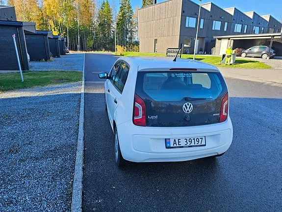 Volkswagen Up 2013 photo 3