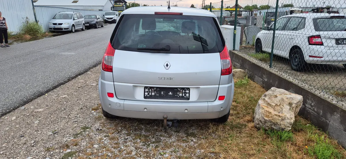 Renault Scenic 2009 photo 2