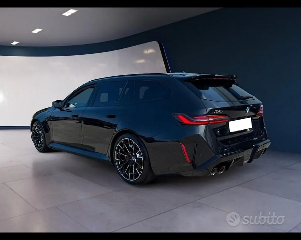 BMW M5 Touring 2025 photo 5