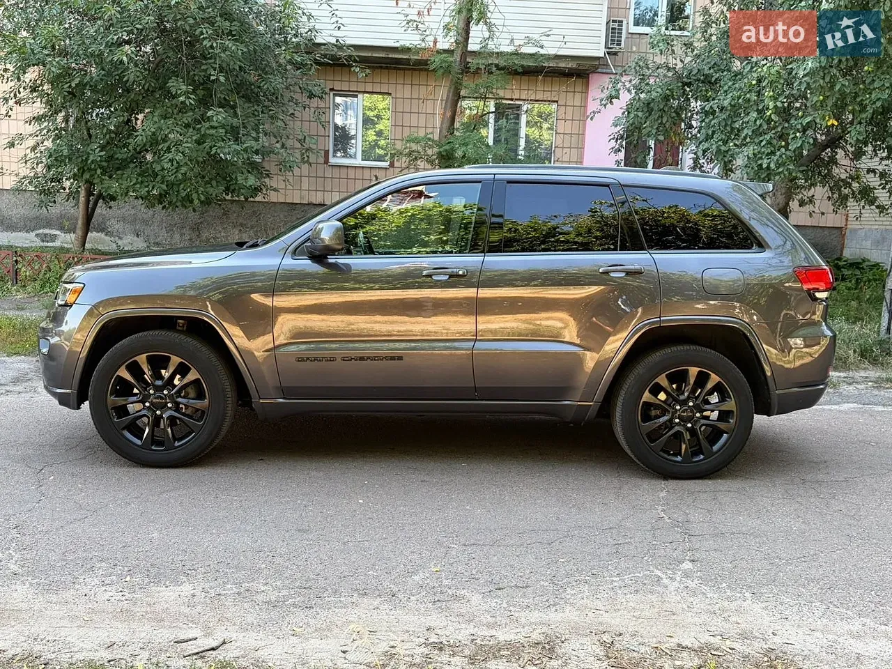 Jeep Grand Cherokee 2020 photo 3