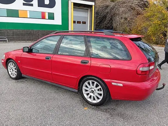 Volvo V40 2004 photo 2