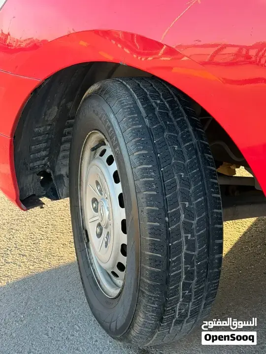 Hyundai H1 2011 photo 4