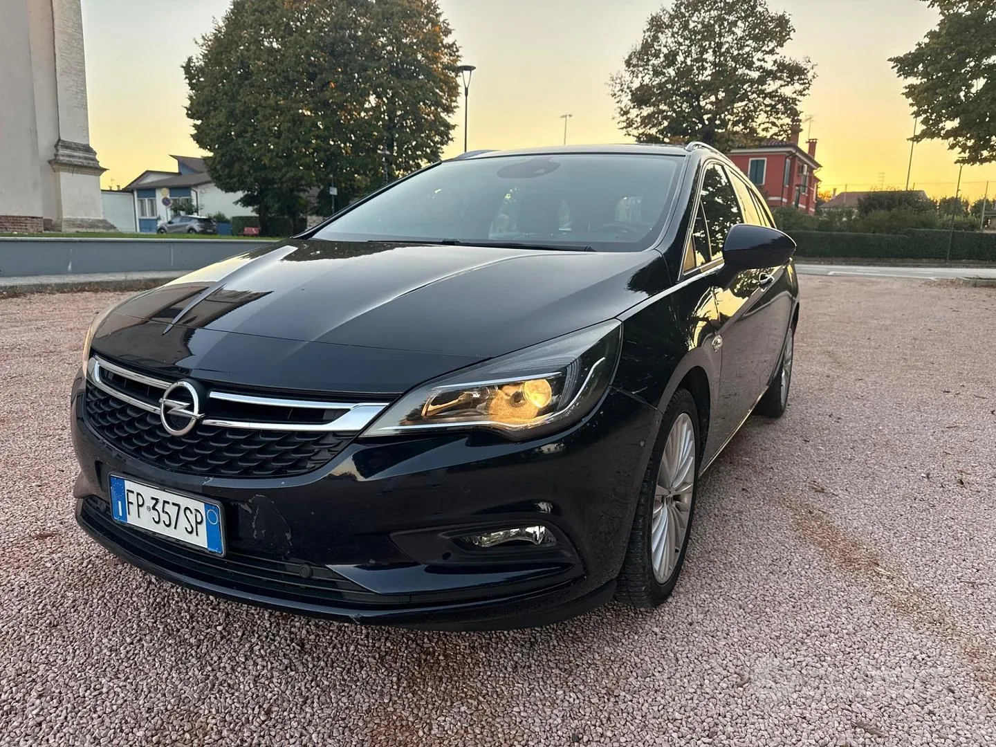 Opel Astra 2018 photo 2