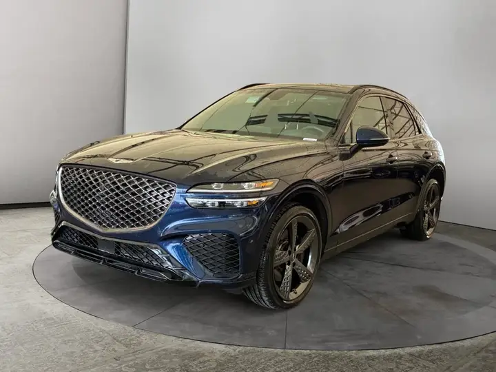 Genesis Gv70