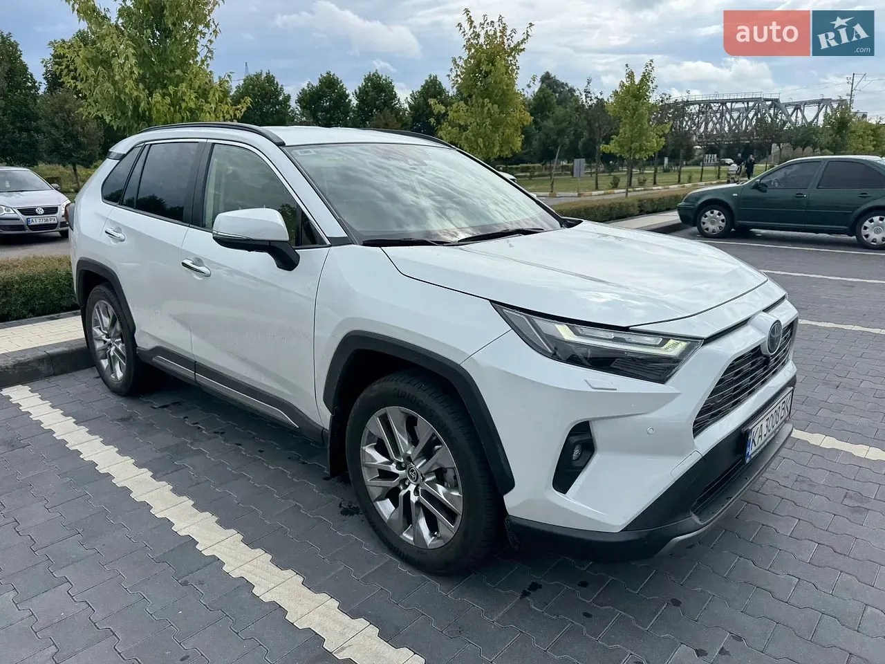 Toyota Rav4 2023 photo 3