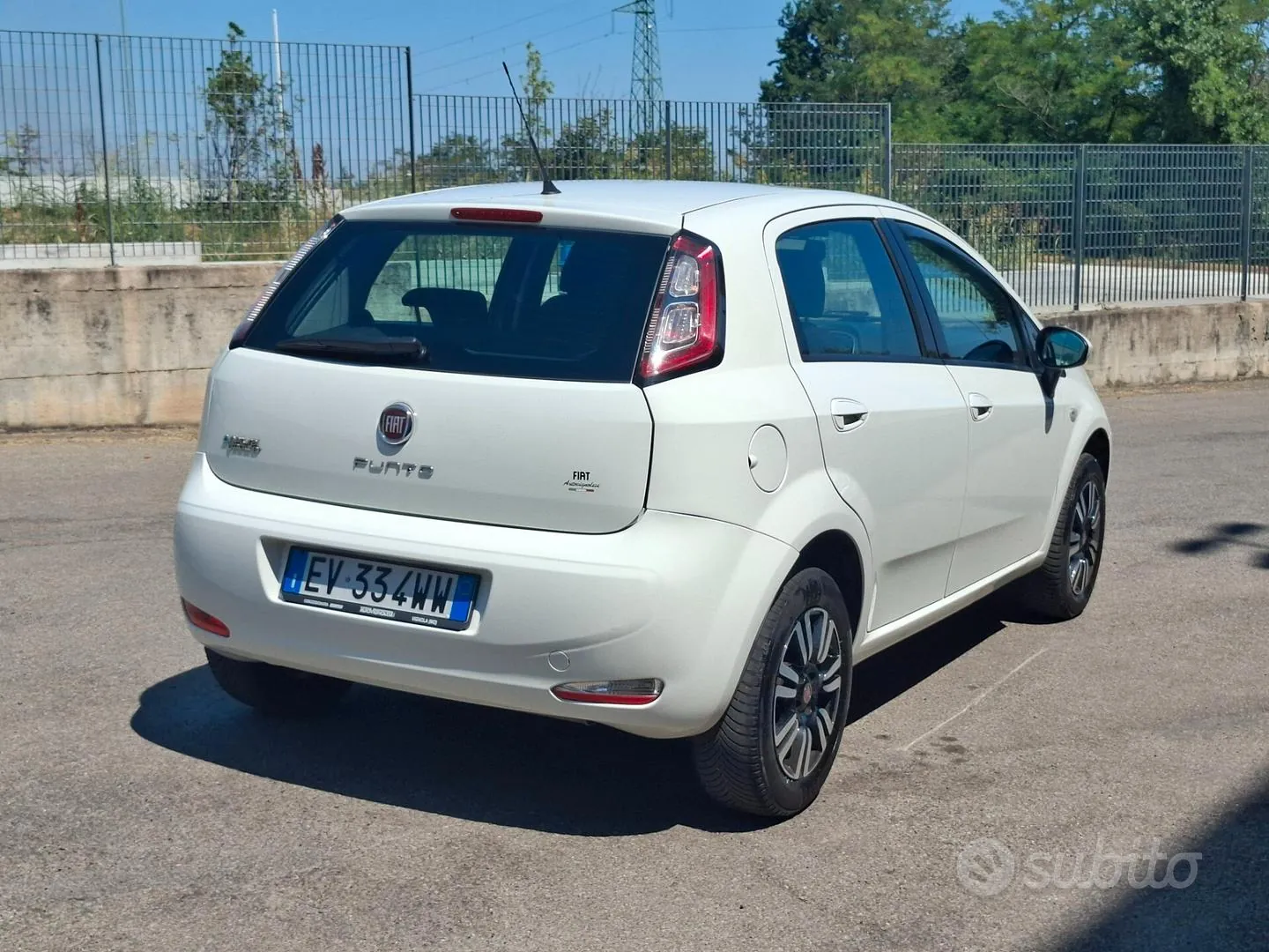 Fiat Punto 2014 photo 3
