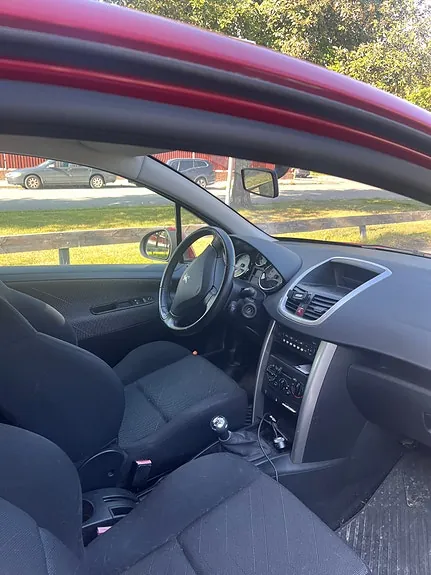 Peugeot 207 2007 photo 3