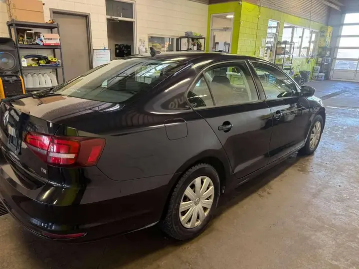 Volkswagen Jetta 2017 photo 5