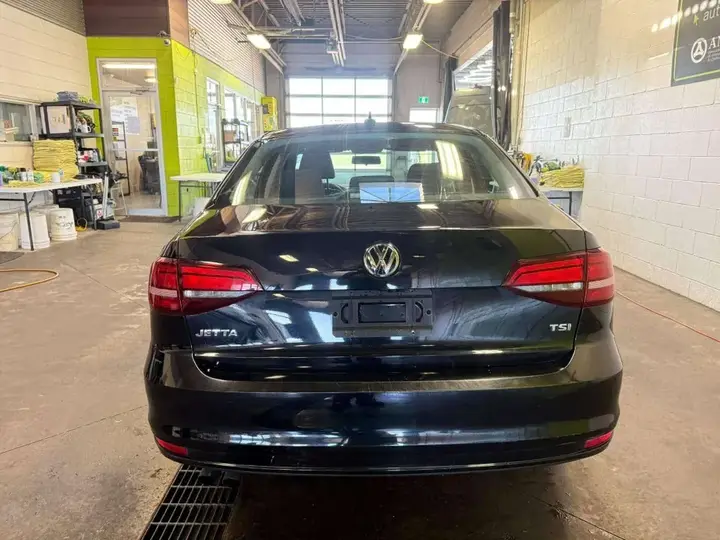Volkswagen Jetta 2017 photo 4